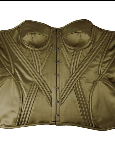 Photo of Hannah Bustier - Fougere
