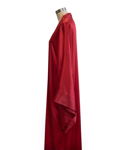 Photo of Requiem Kimono - Rouge, view 2